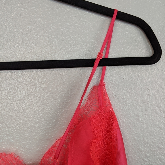 Victoria's Secret Bight Pink Lace Crop Lingerie - Picture 15 of 16